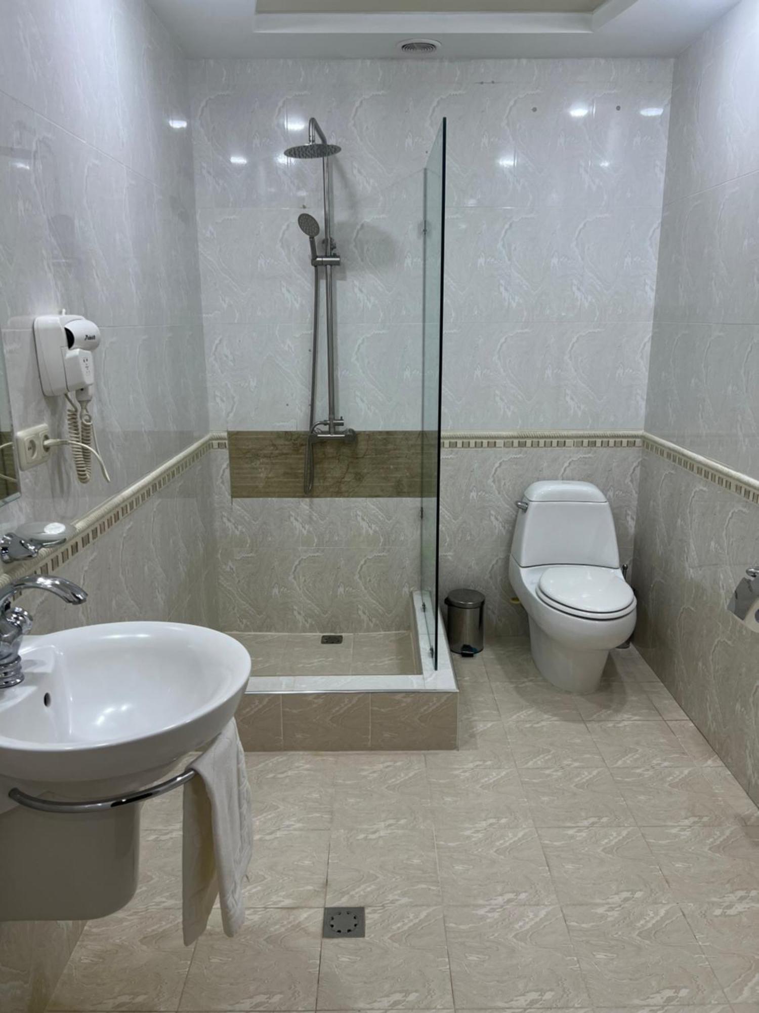 גיומרי Vanatur Hotel מראה חיצוני תמונה