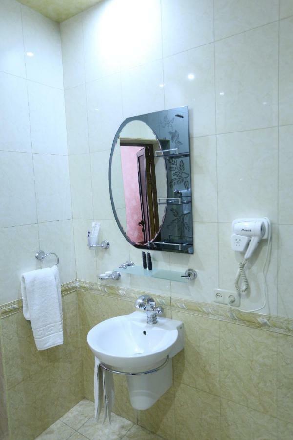 גיומרי Vanatur Hotel מראה חיצוני תמונה