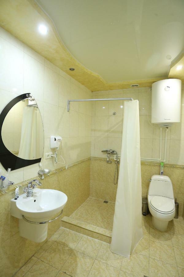 גיומרי Vanatur Hotel מראה חיצוני תמונה